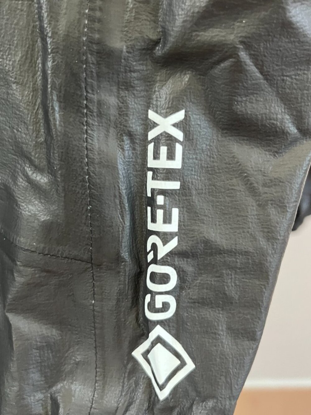 Rapha Women's Black The Sun King Jacket Size Medium - Picture 7 of 8